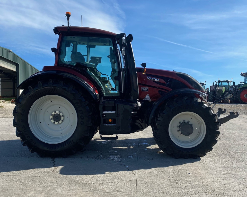Used Valtra T195D Tractor 11033164 TH