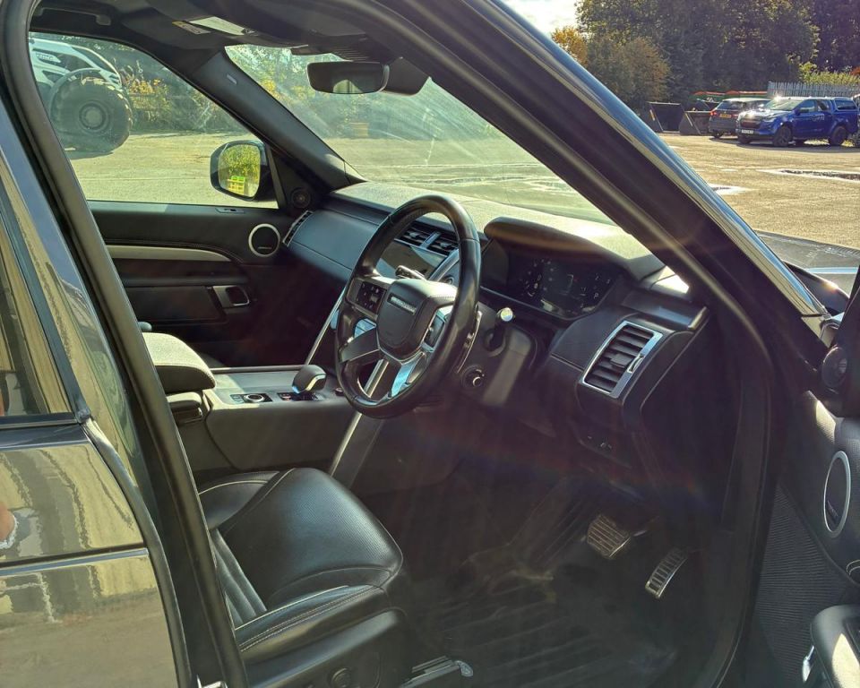 Land Rover Discovery Dynamic HSE Commercial 3.0