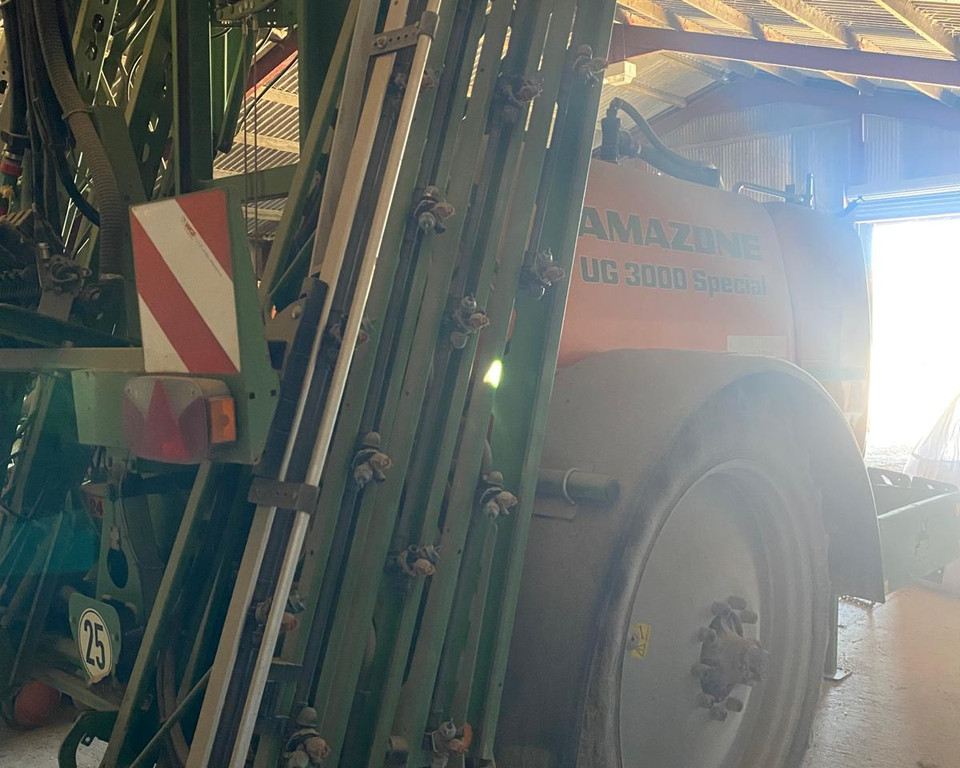 Amazone UG3000 Crop Sprayer TH