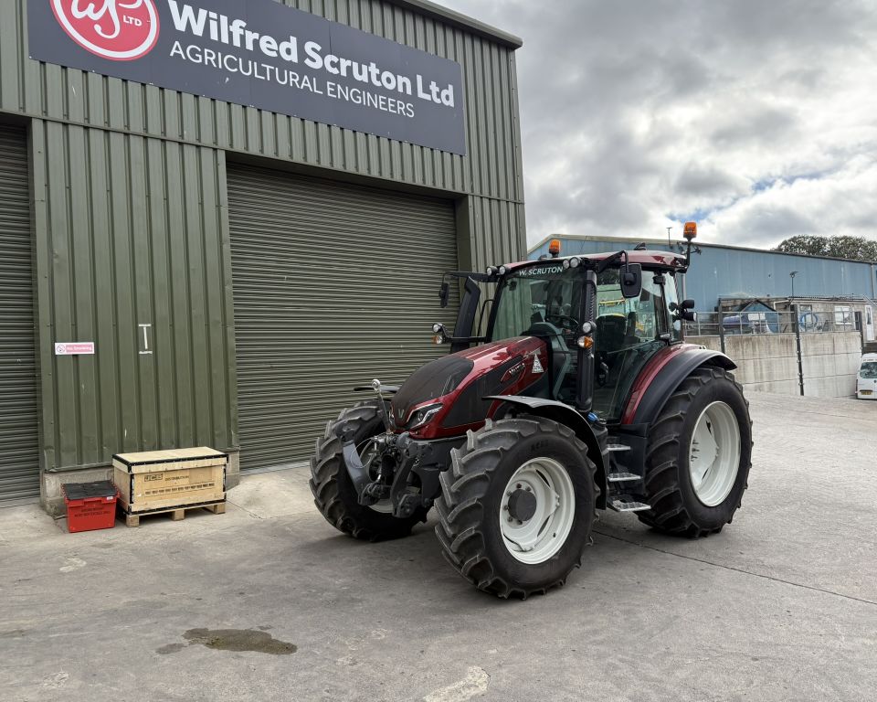 Valtra G125 Versu