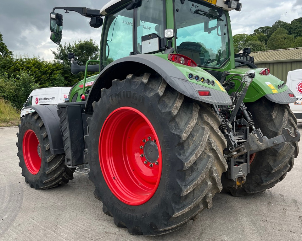 Used FENDT 724 Profi+ Gen6 Tractor 11030730