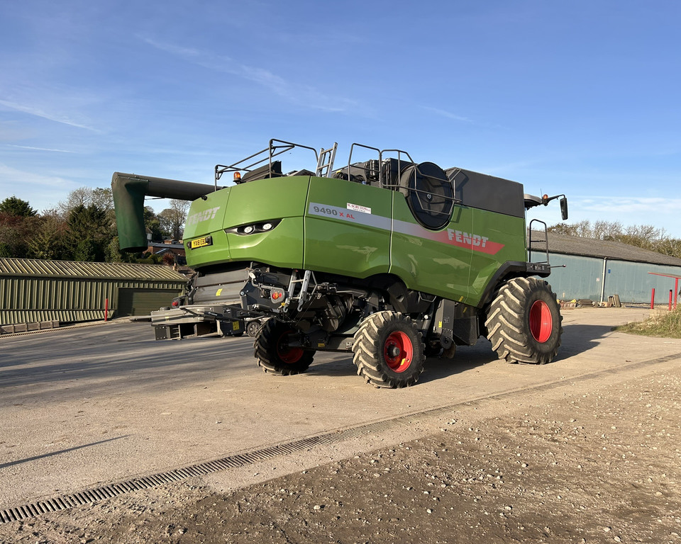 Fendt 9490X AL Combine (IS)