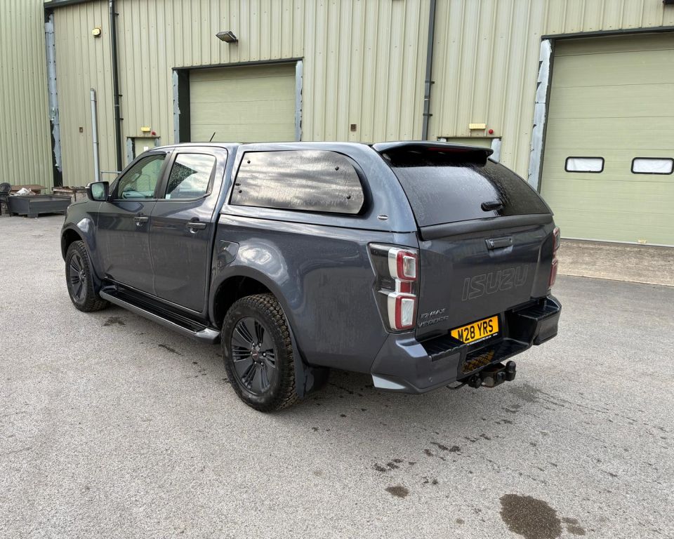 Isuzu D-Max V-Cross Pick Ups