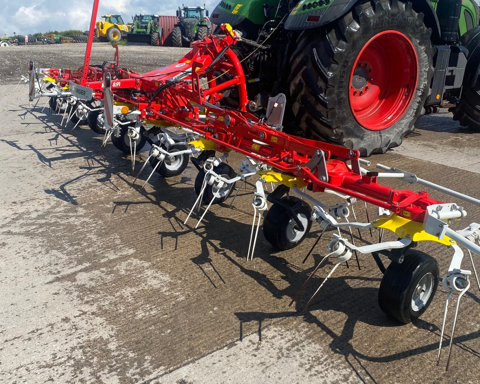 Used Pottinger HIT 8.91 Tedder 11032949 TH