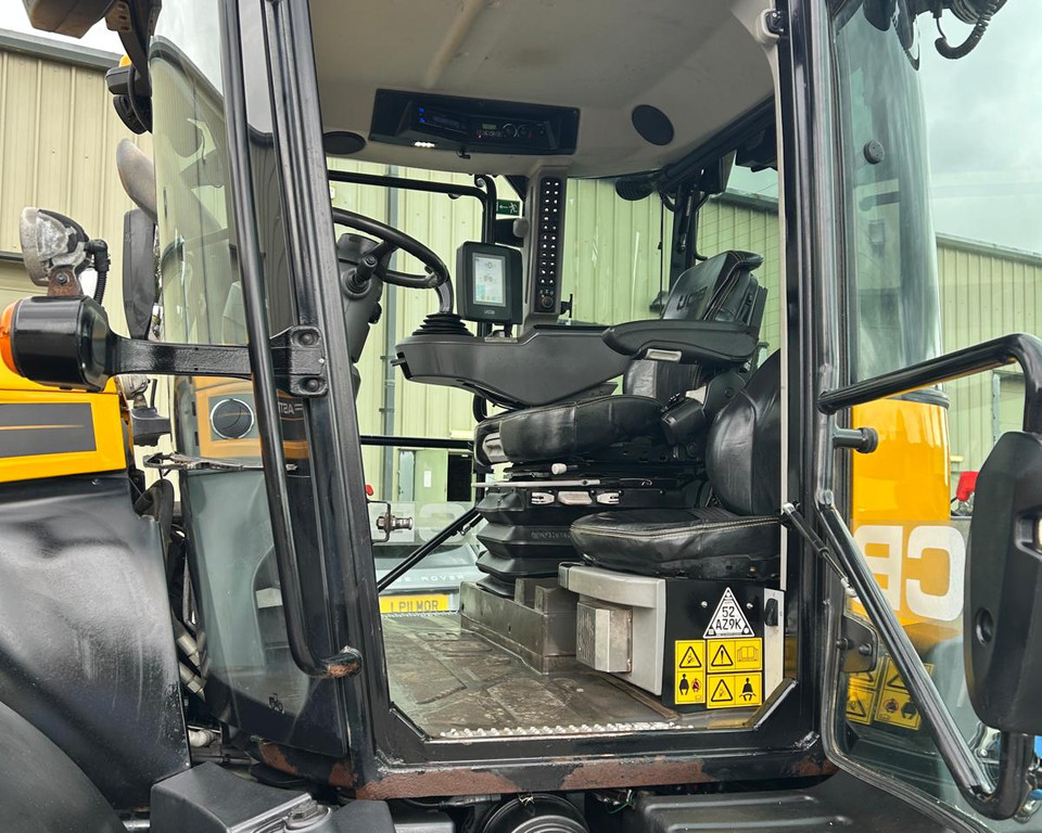 JCB Fastrac 4220 21031930 (RB)