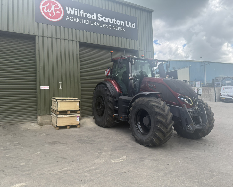 Valtra Q305 (11029474)