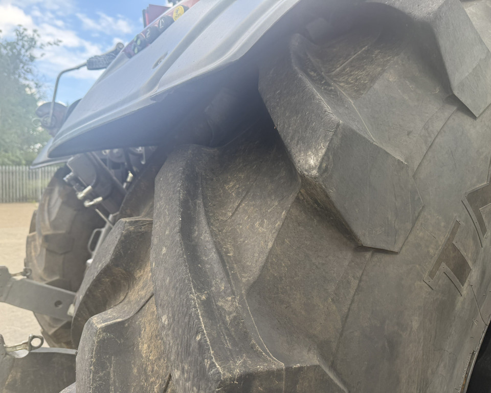 Valtra Q305 (11029474)