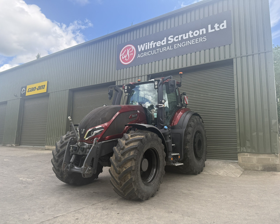 Valtra Q305 (11029474)