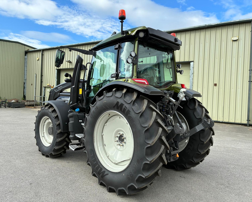 New Valtra G125EA