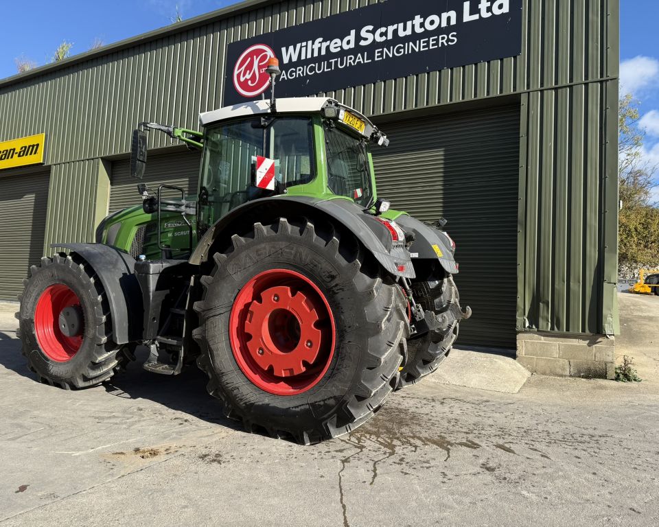 Fendt 933 Profi+