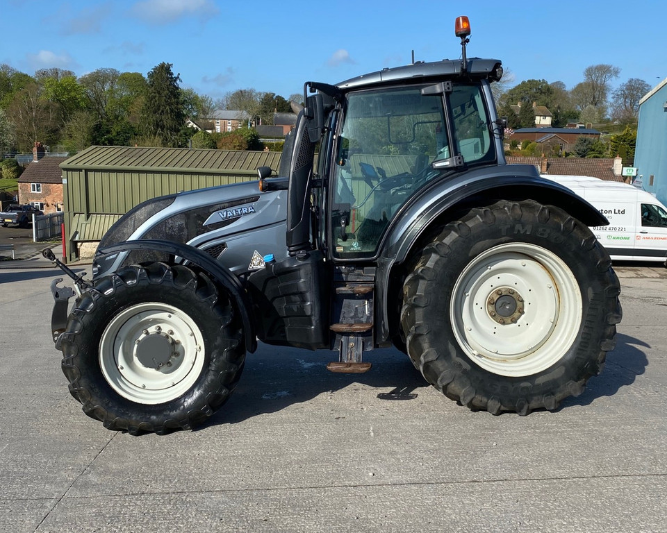 Used Valtra T234v Tractor TH