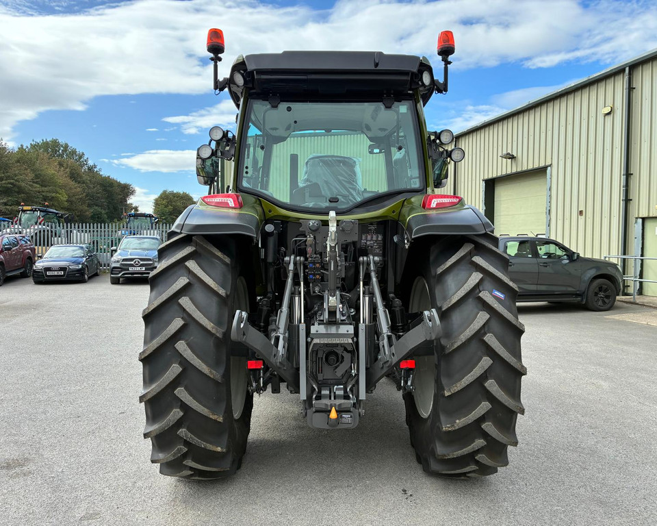 New Valtra G125EA