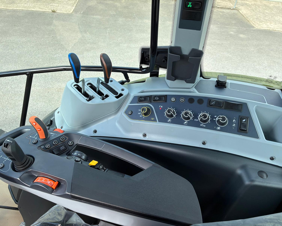 New Valtra G125EA