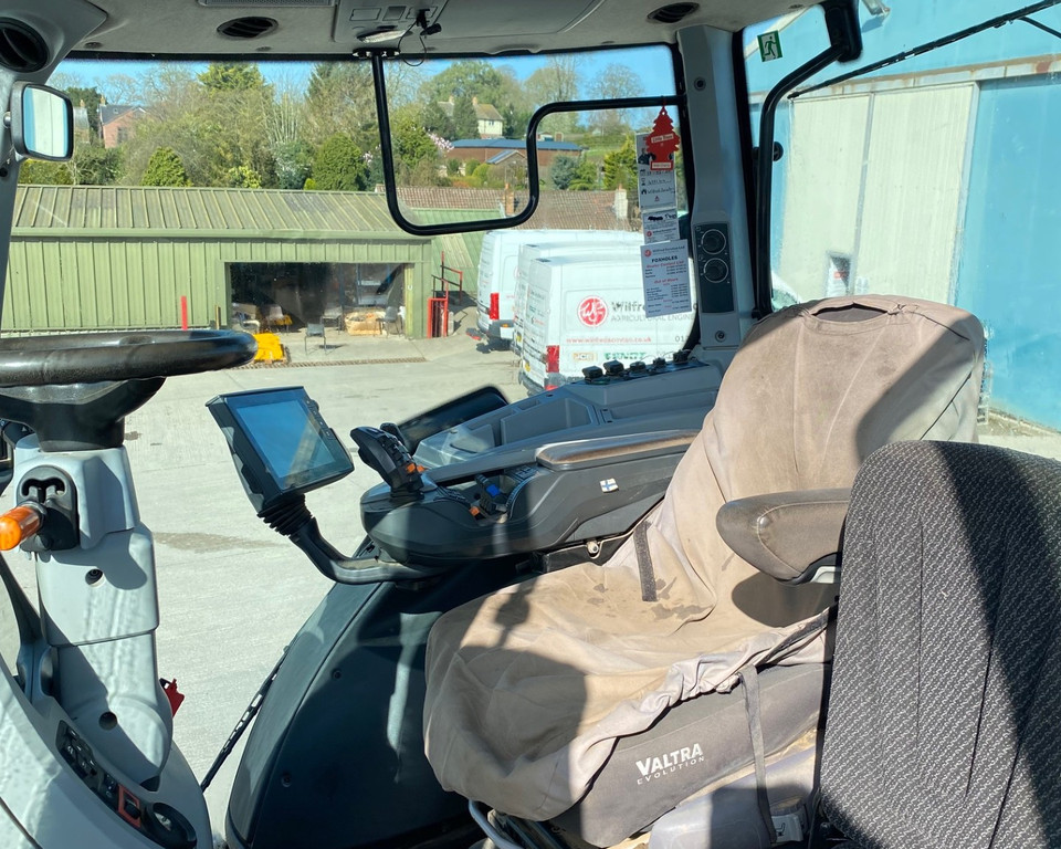 Used Valtra T234v Tractor TH