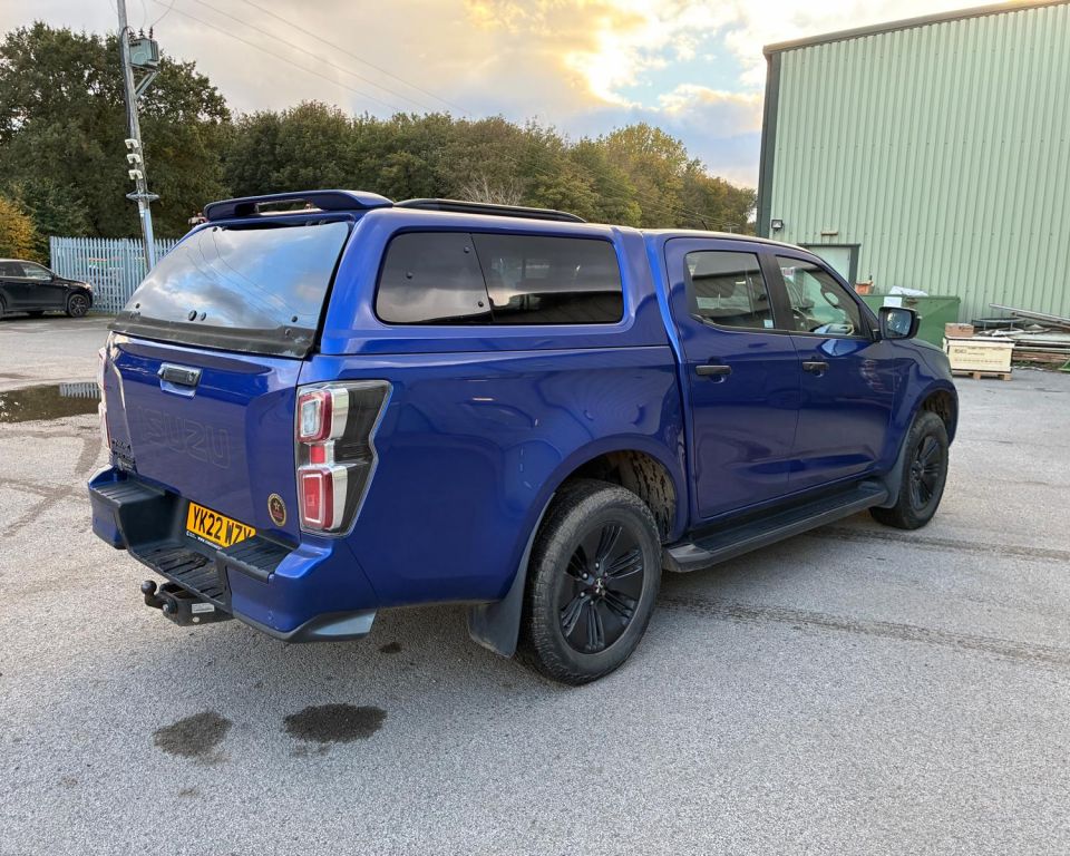 Isuzu D-Max V-Cross Pick Ups