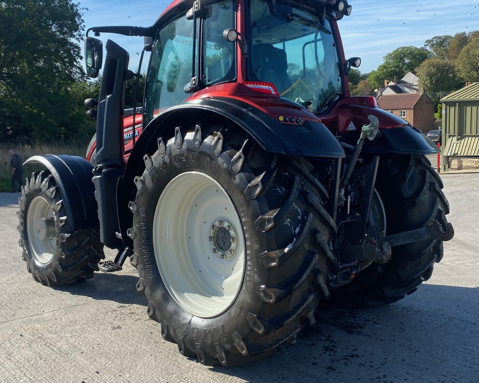 Used Valtra T195D Tractor 11033164 TH