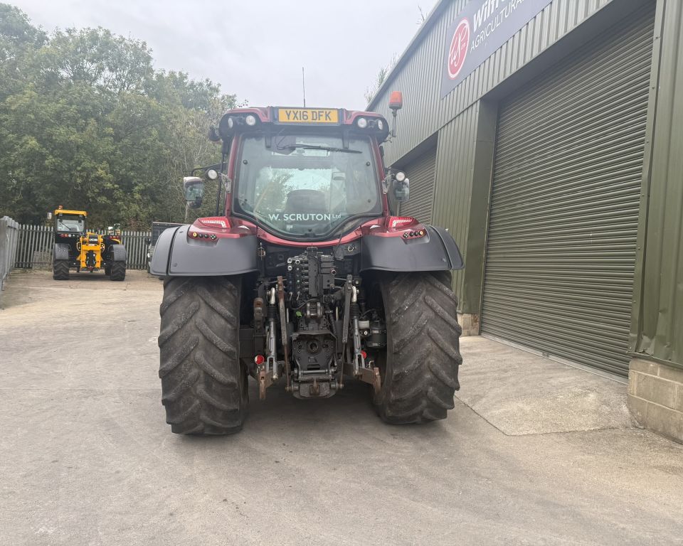 Valtra N154