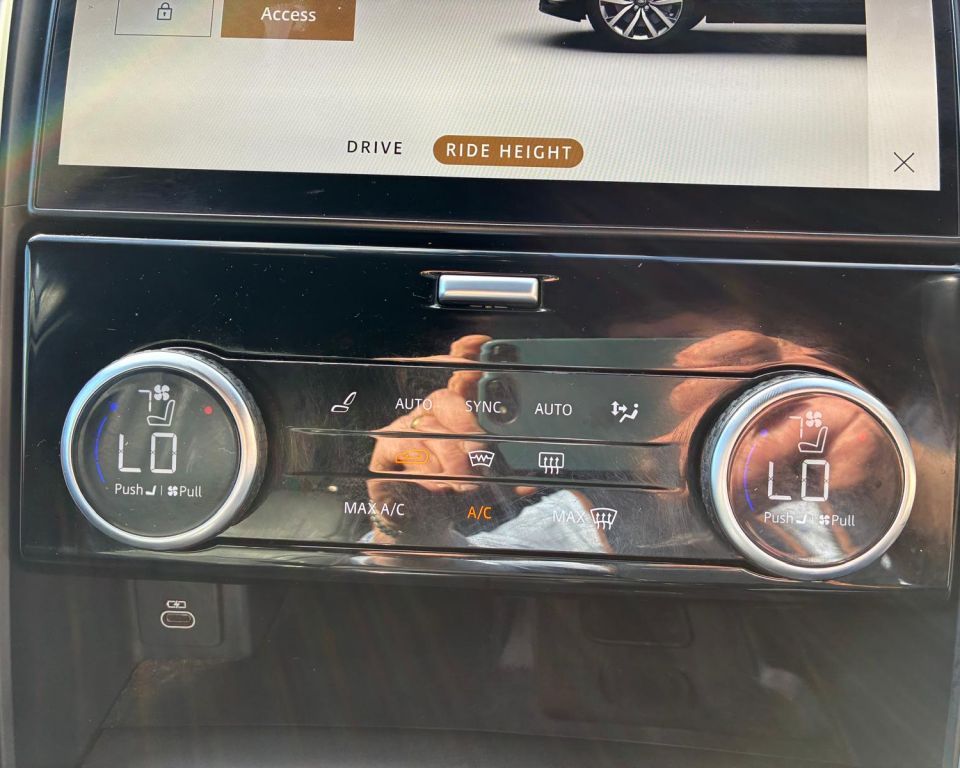 Land Rover Discovery Dynamic HSE Commercial 3.0