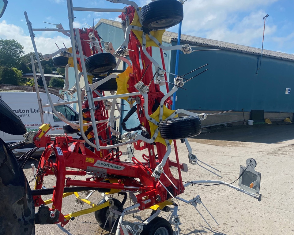 Used Pottinger HIT 8.91 Tedder 11032949 TH