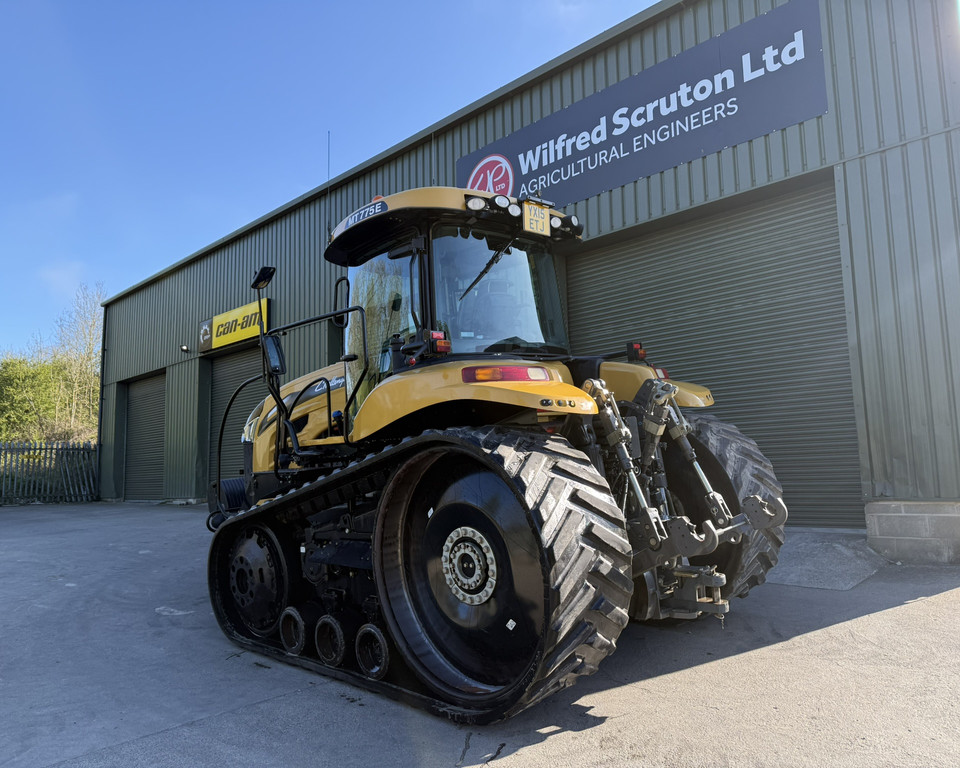 Challenger Mt775E