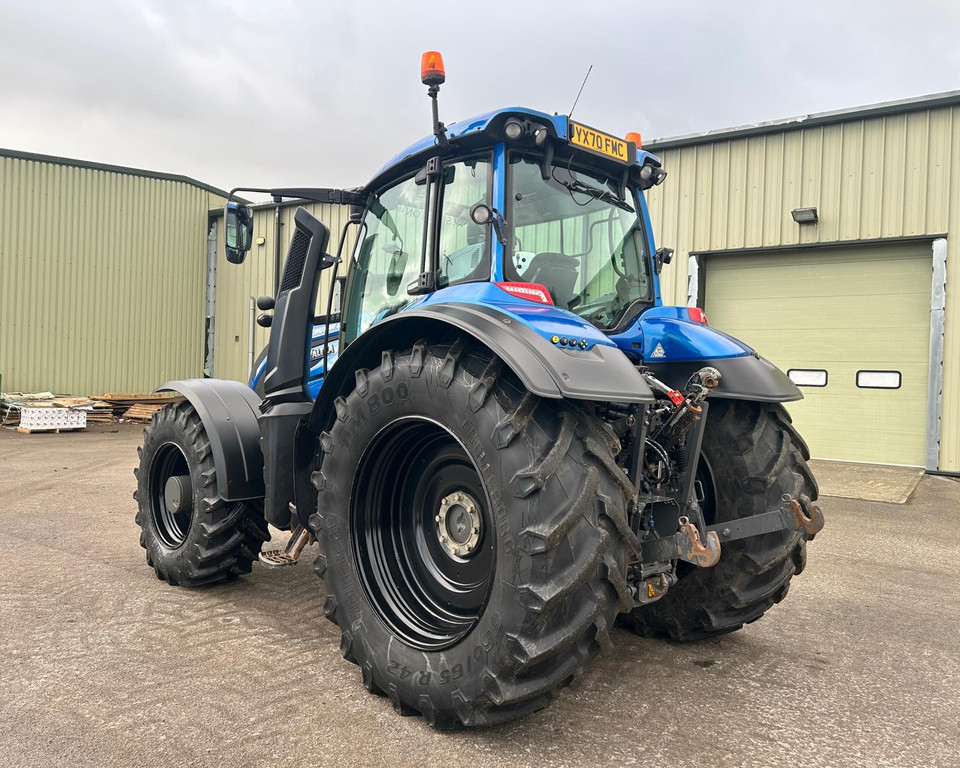 Used Valtra T234V Tractor 21032867 (SS)