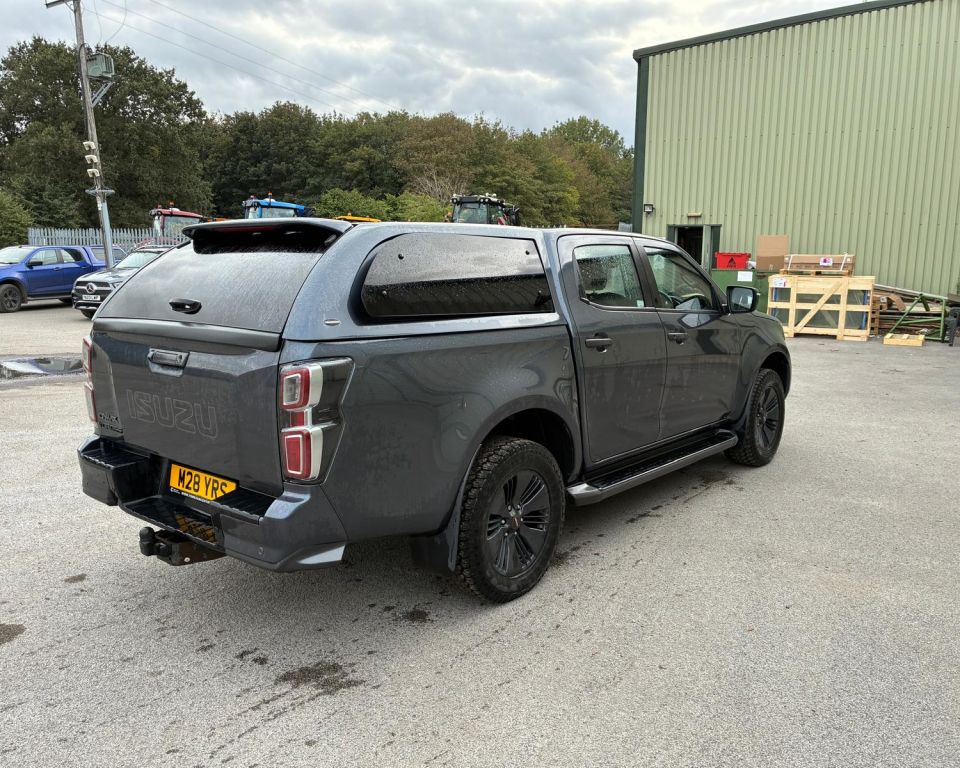 Isuzu D-Max V-Cross Pick Ups