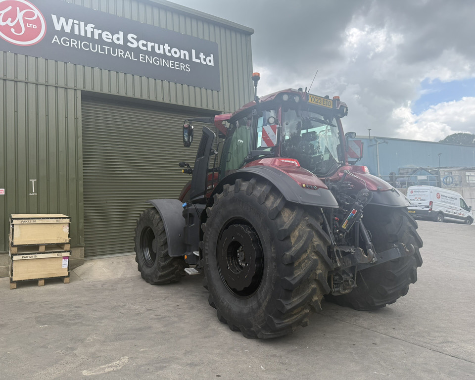 Valtra Q305 (11029474)