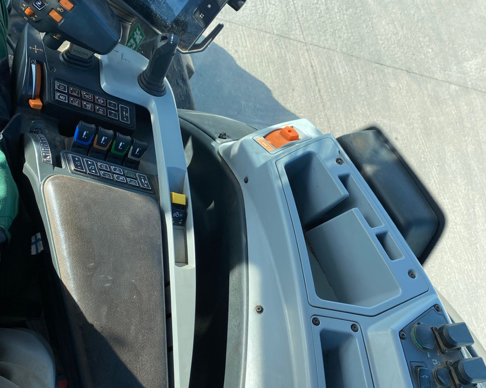 Used Valtra T234v Tractor TH