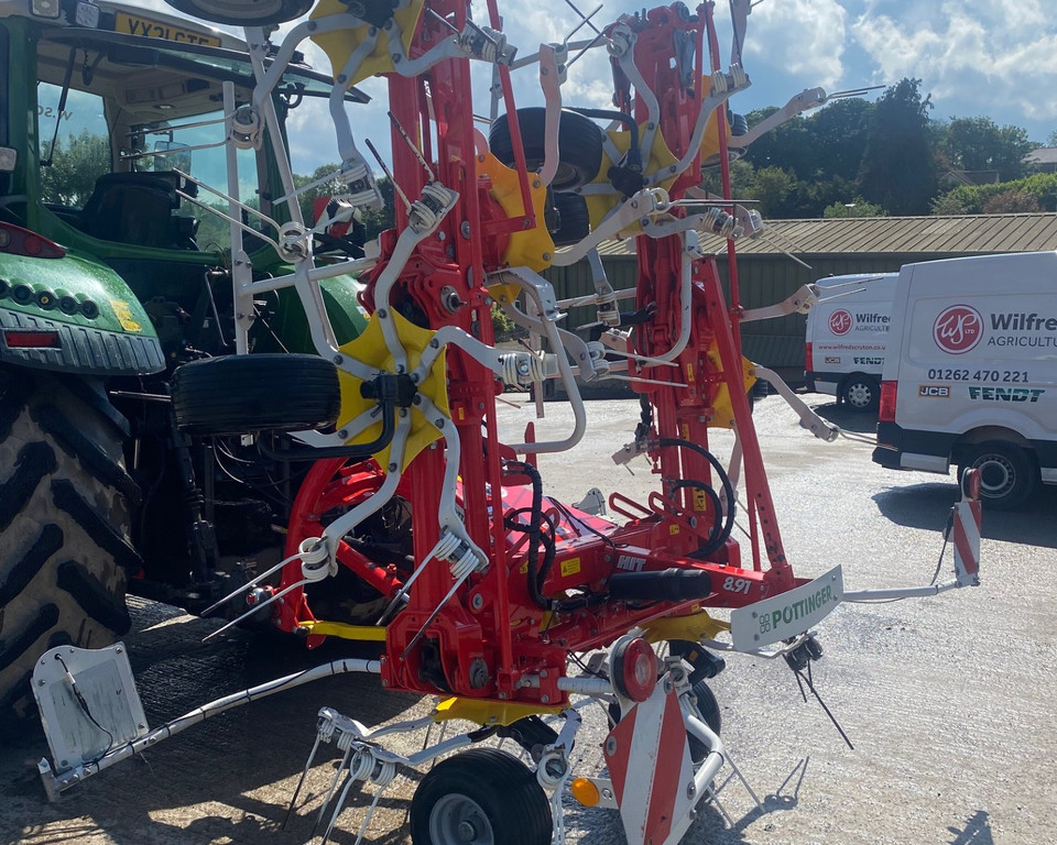 Used Pottinger HIT 8.91 Tedder 11032949 TH