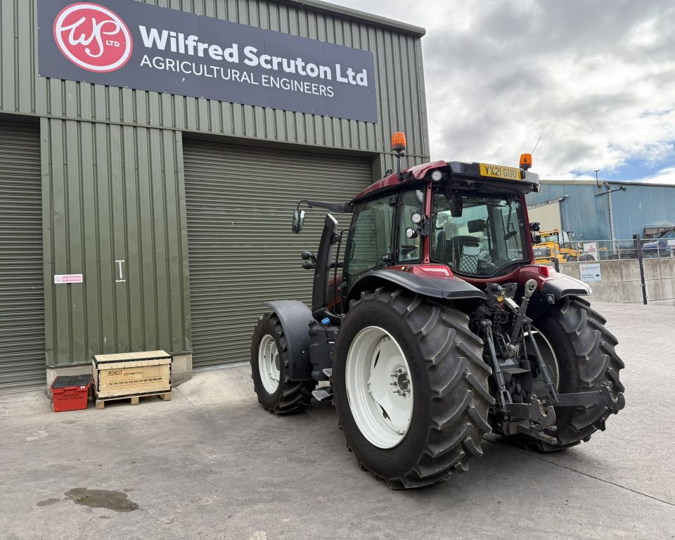 Valtra G125 Versu