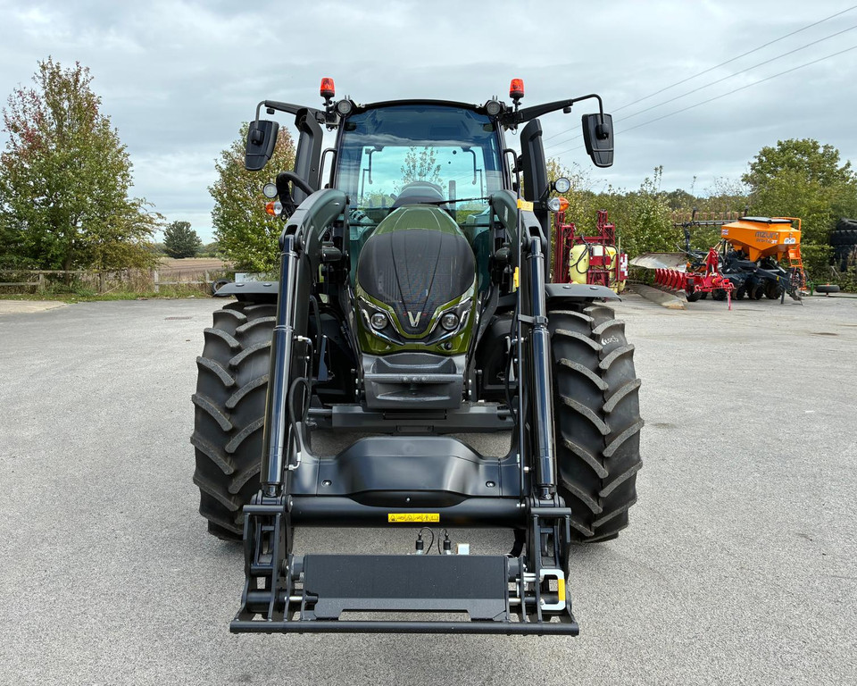 New Valtra G125EA
