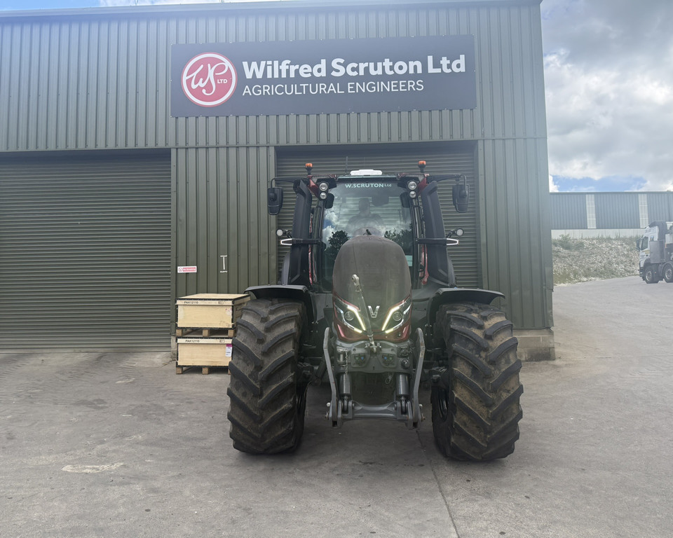 Valtra Q305 (11029474)