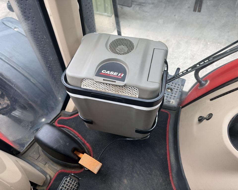 CASE Magnum Rowtrac 380