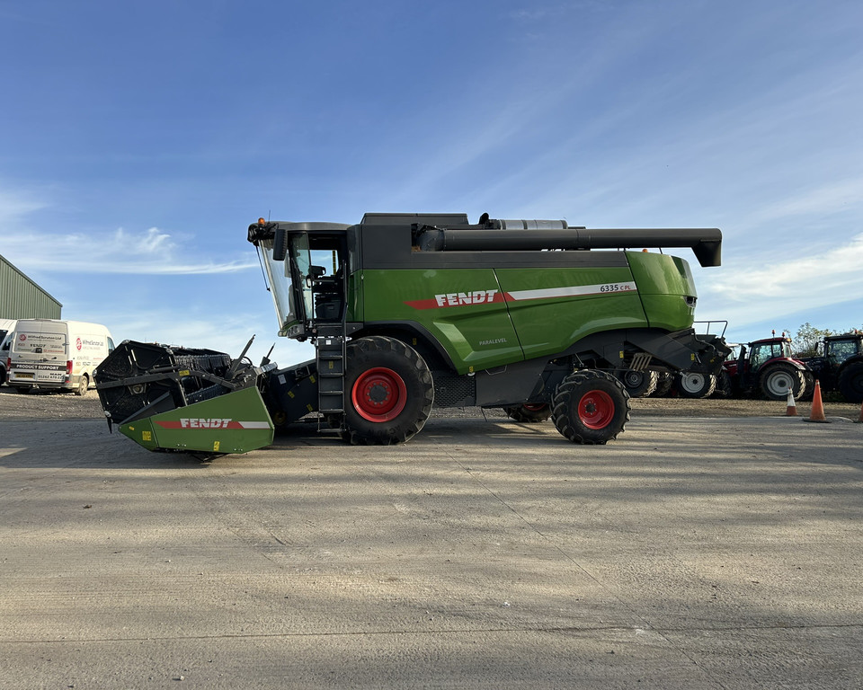Fendt 6335C PL (11029769 & 11029770) 