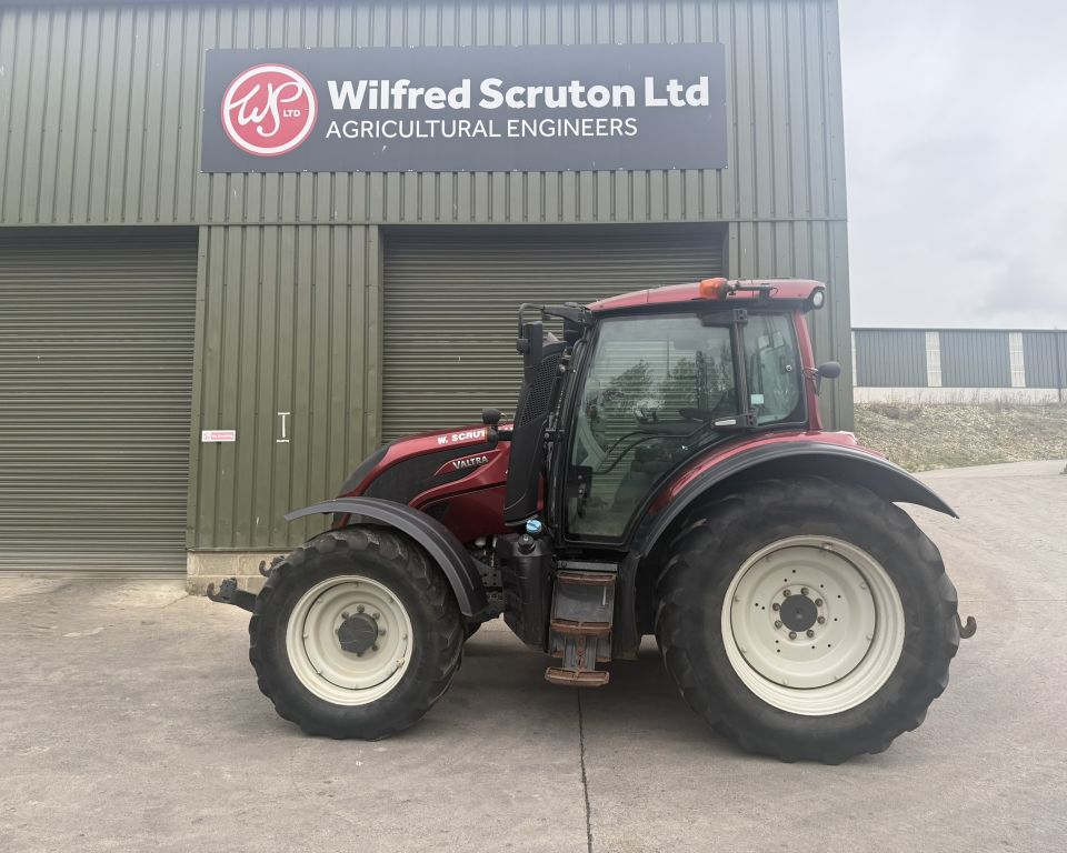 Valtra N154