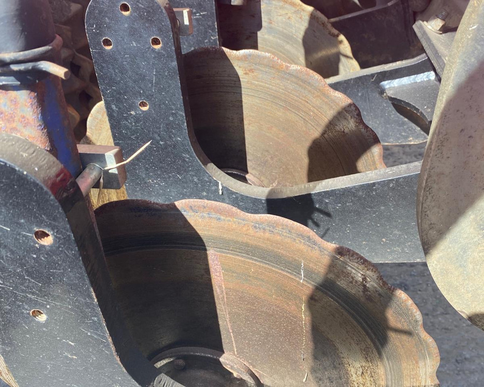 Used Trailed Moore Uni drill 3m 11031815
