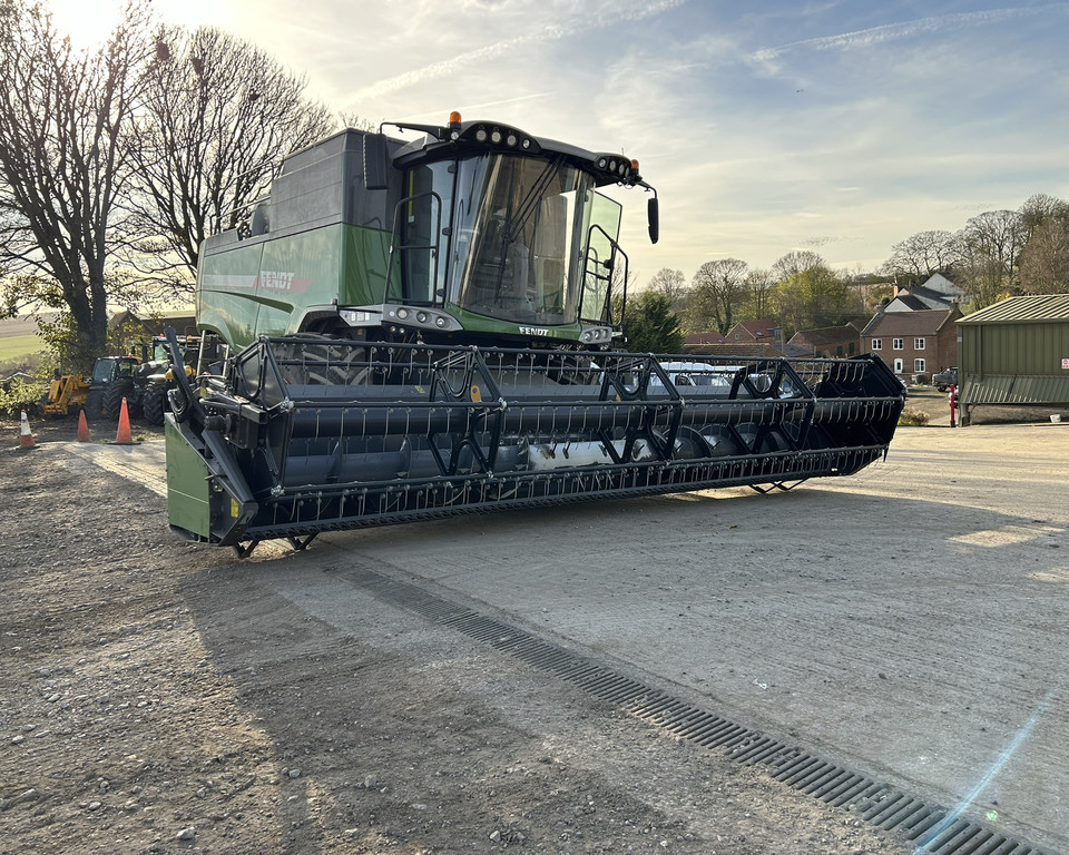Fendt 6335C PL (11029769 & 11029770) 