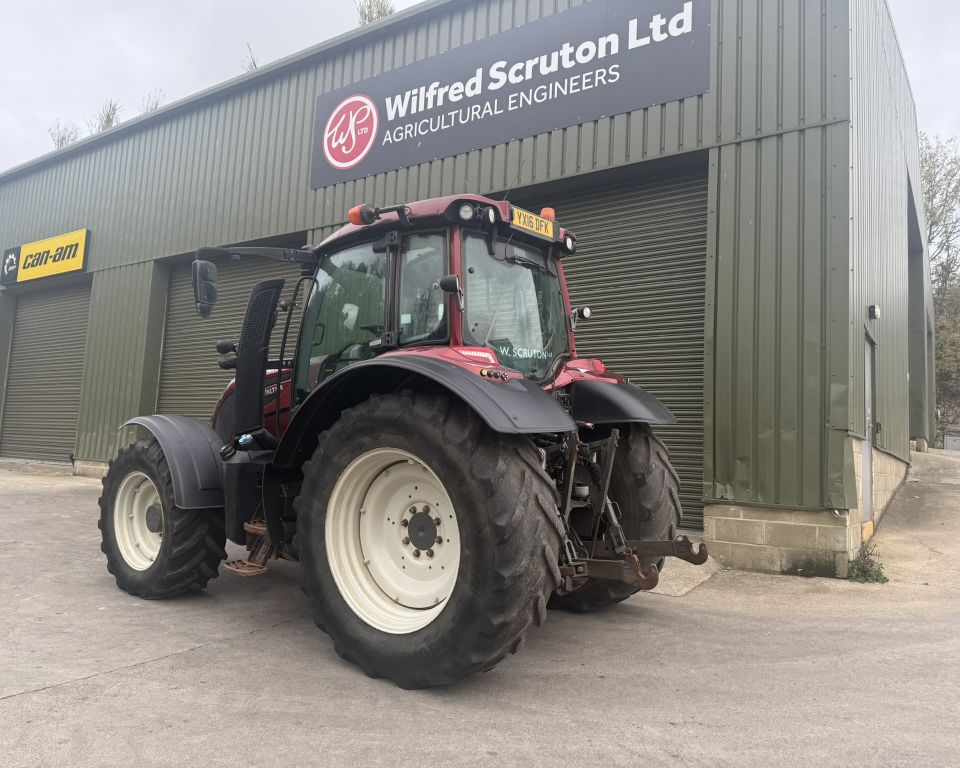 Valtra N154