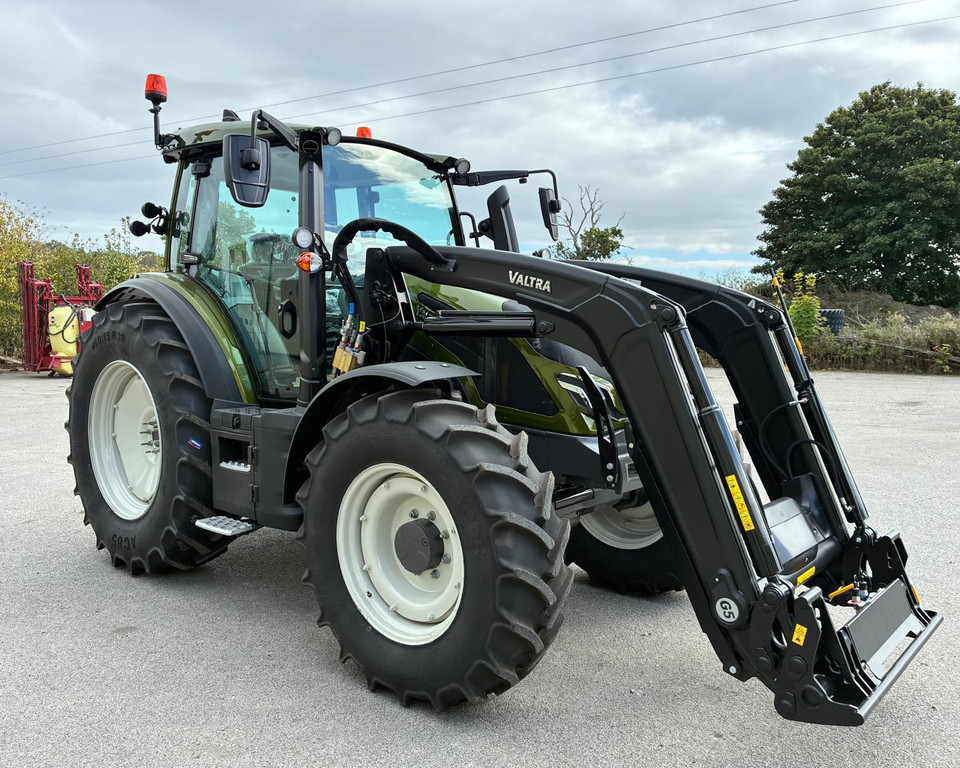 New Valtra G125EA