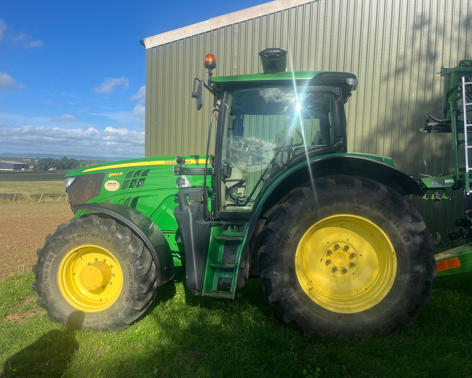 John Deere 6140R