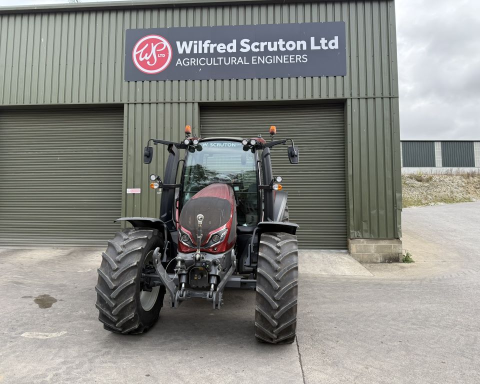 Valtra G125 Versu