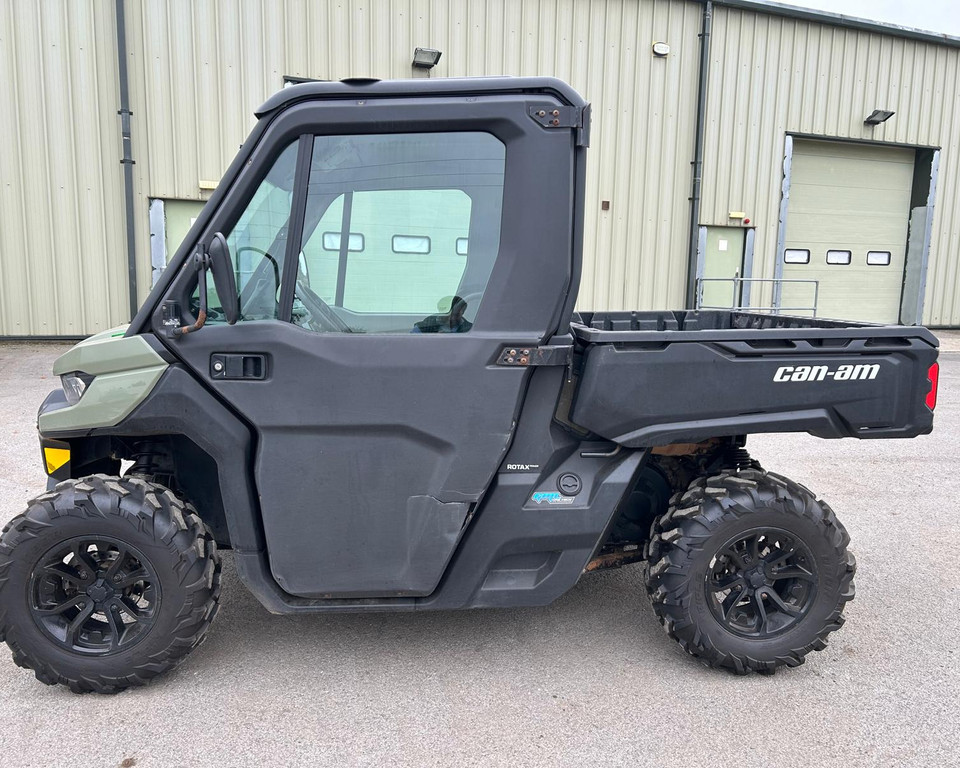Used Can-Am Traxter HD8 21032239 (SS)