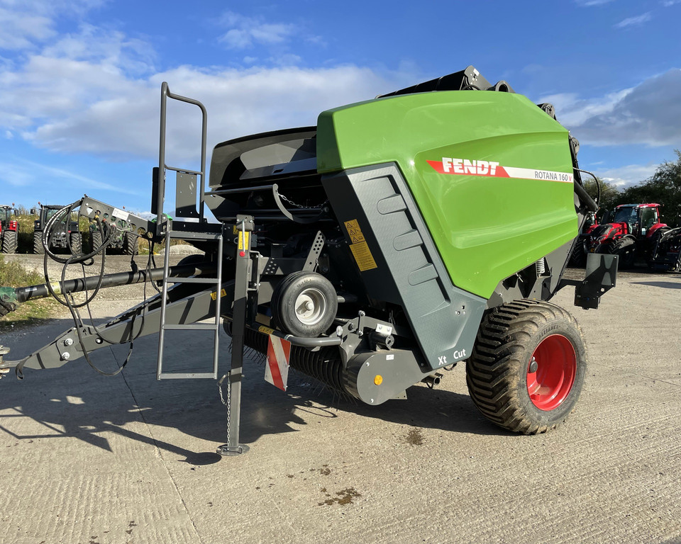 NEW Fendt Rotana 160V Round Baler