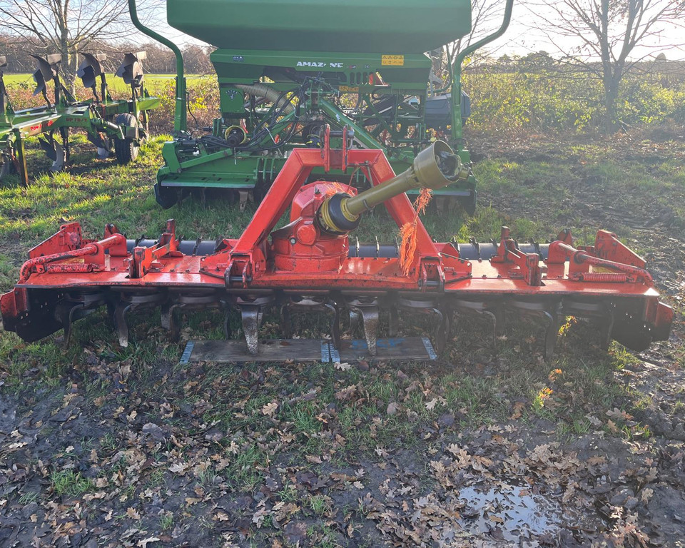Kuhn HR3003 Power Harrow
