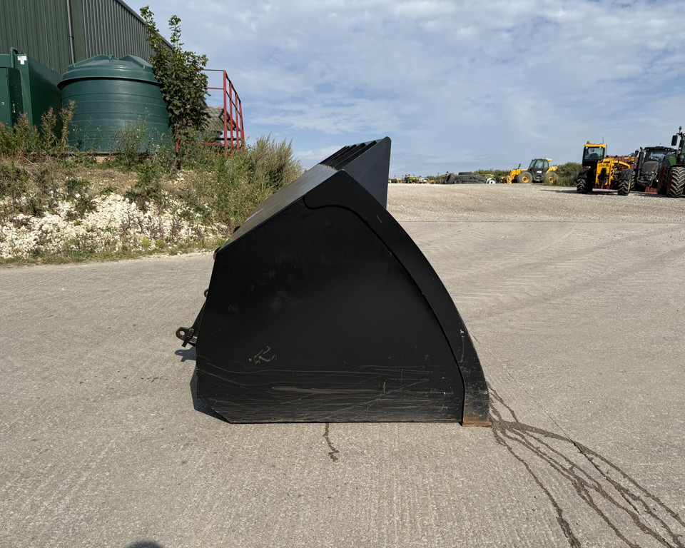 Murray Machinery Toe Tip Bucket