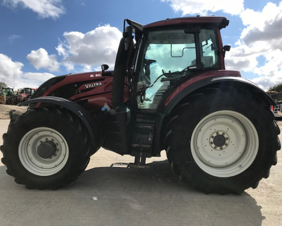 Valtra T194V Tractor 11023010 (IS)
